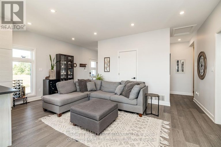 29606727/5758-fernbank-road/remainder-of-stittsville-area/ottawa/ontario/K2S1B6_28