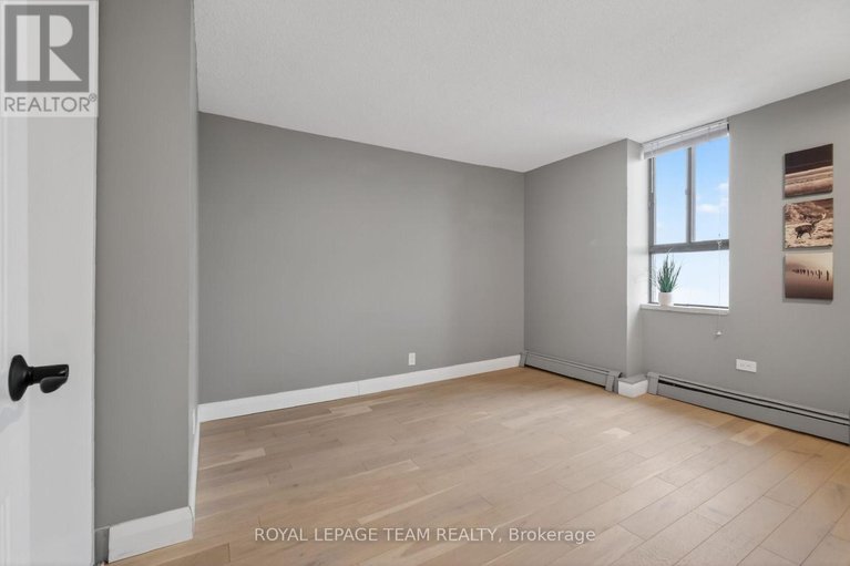 29620062/2012-515-st-laurent-boulevard/viscount-alexander-park/ottawa/ontario/K1L3X5_20