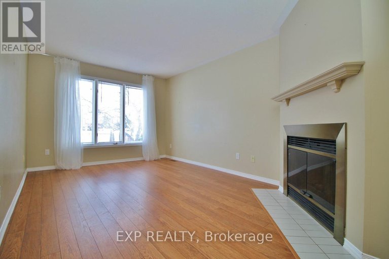 28815931/2127-lauzon-street/fallingbrookgardenway-south/ottawa/ontario/K4A3K7_6