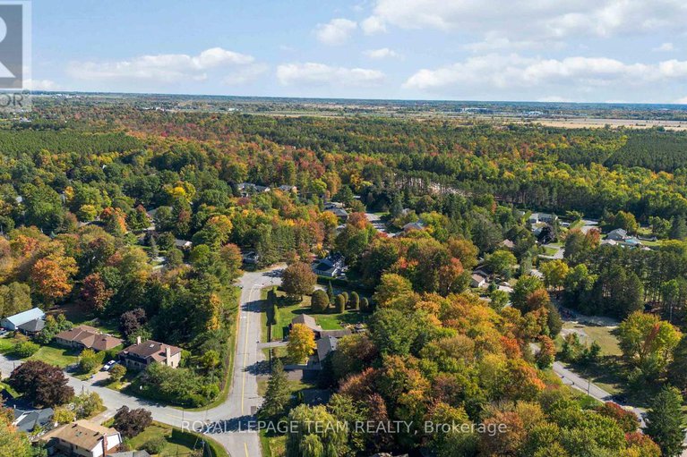 28943103/60-vaan-drive/merivale-gardens/ottawa/ontario/K2G0C9_37
