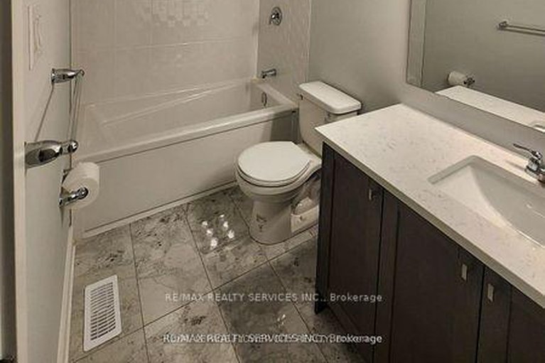 29125849/726-rouncey-road/emerald-meadowstrailwest/ottawa/ontario/K2S1B6_21