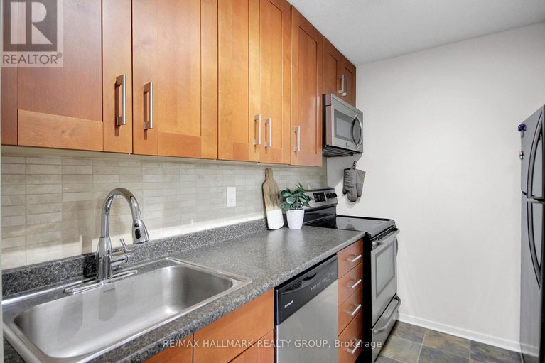 28503453/210-1505-baseline-road/copeland-park/ottawa/ontario/K2C3L4_8