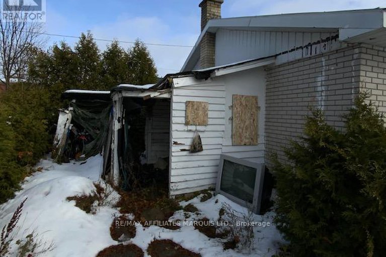 29151276/265-dominion-street-n/alexandria/north-glengarry/ontario/K0C1A0_5