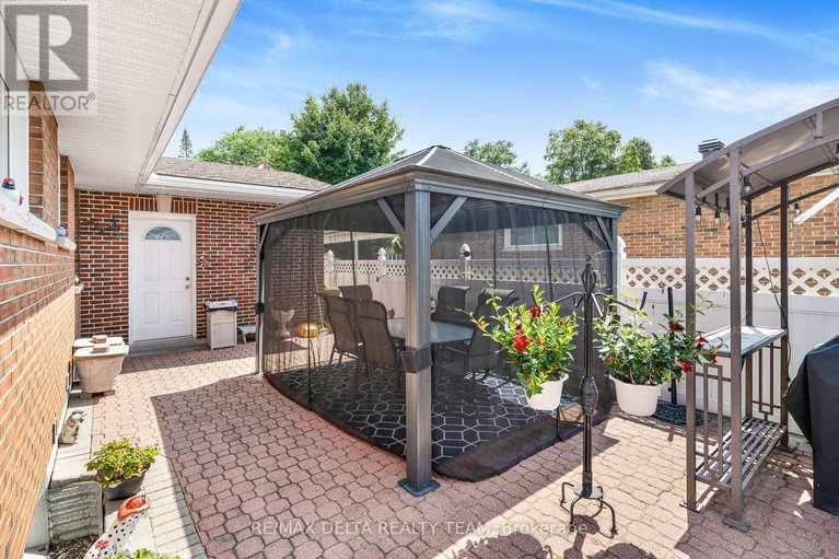 28631886/2435-heaton-avenue/hawthorne-meadows/ottawa/ontario/K1G1J1_28