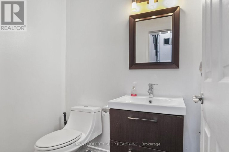28550900/1f-banner-road/sheahan-estatestrend-village/ottawa/ontario/K2H8T3_24