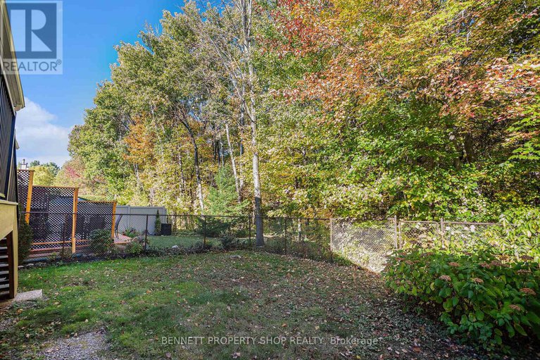 28998987/1717-des-perdrix-crescent/orleanssunridge/ottawa/ontario/K1C5B5_16