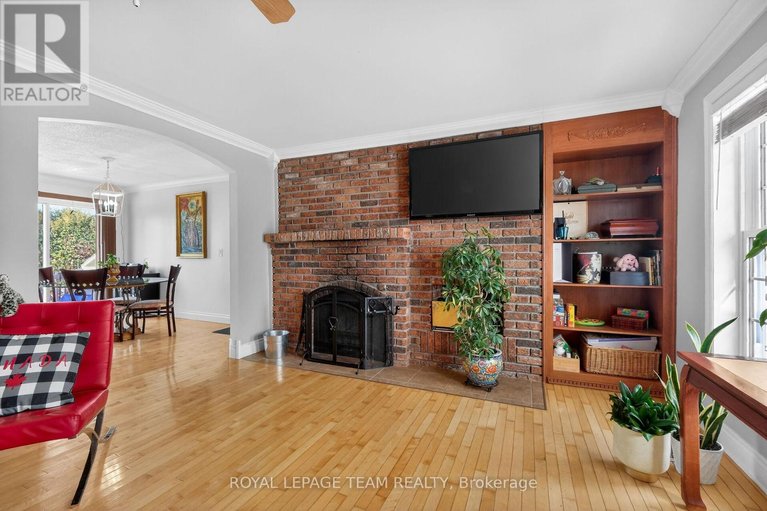 29437879/955-lacroix-road/clarencerockland-twp/clarence-rockland/ontario/K0A2A0_8