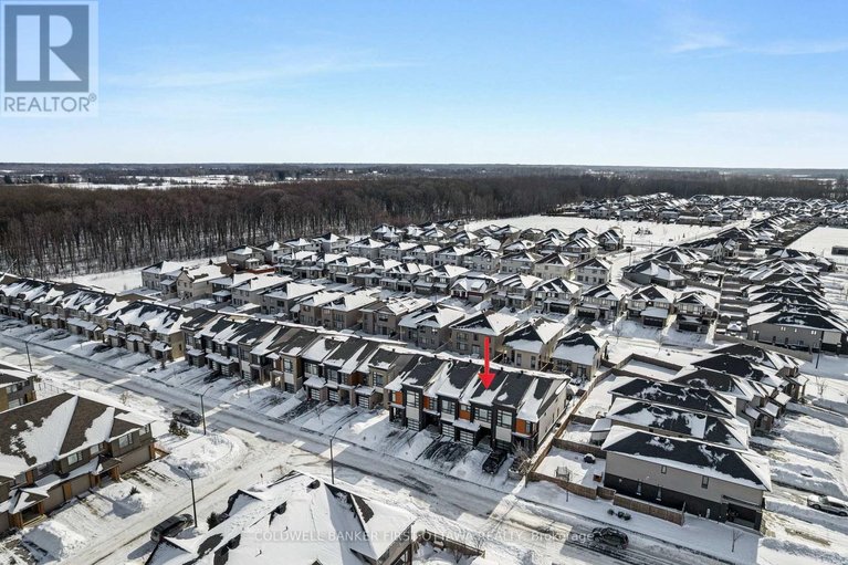 29465691/422-markdale-terrace/riverside-southgloucester-glen/ottawa/ontario/K4M0E2_44