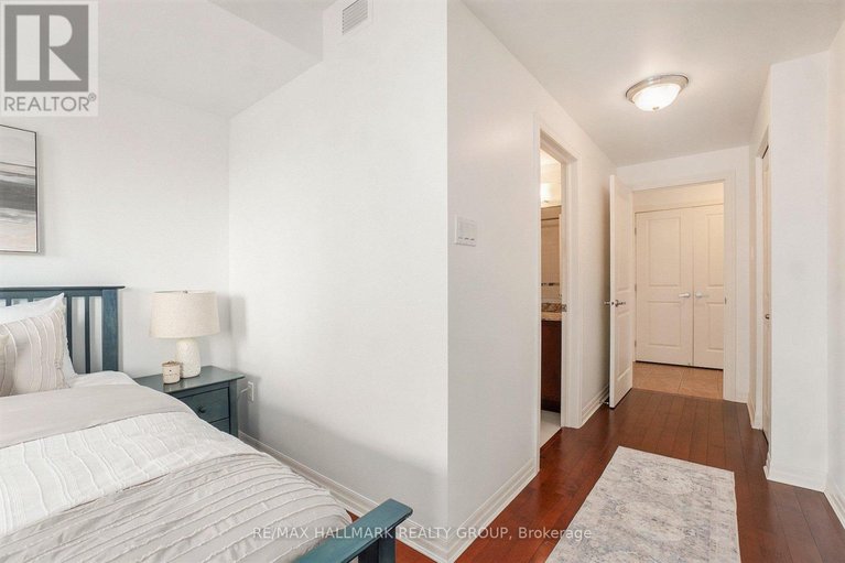 28713528/1602-90-landry-street/vanier/ottawa/ontario/K1L0A9_26