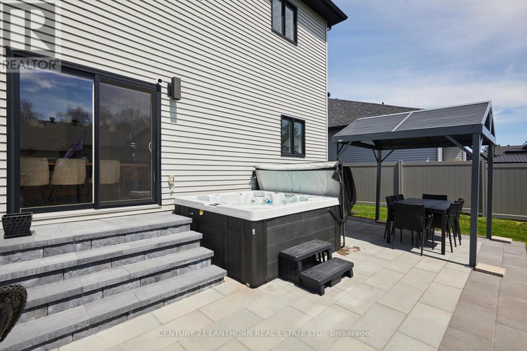 28248513/1144-avignon-street/embrun/russell/ontario/K0A1W0_35