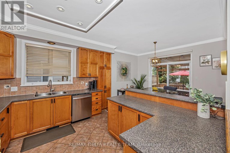 28589205/1922-lobelia-way/springridgeeast-village/ottawa/ontario/K4A4R1_14