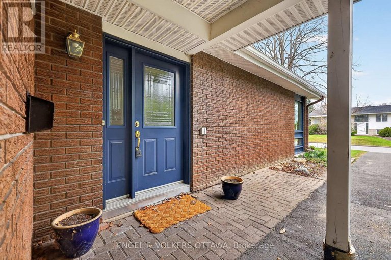 29678412/1795-devlin-crescent/playfair-park/ottawa/ontario/K1H5T5_3