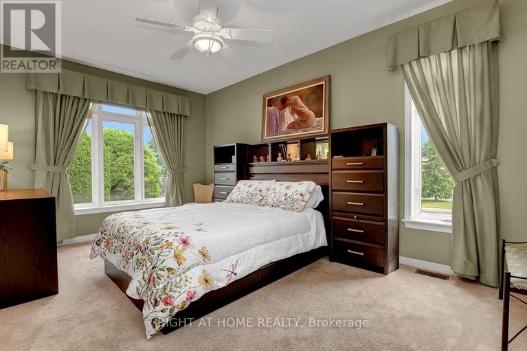 29155365/36-sable-run-drive/stittsville-central/ottawa/ontario/K2S1W8_14