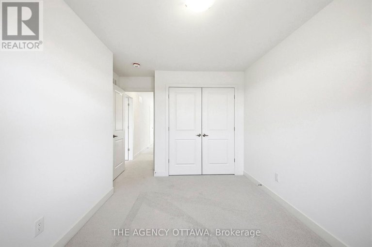 29453546/1132-spoor-street/rural-kanata-central/ottawa/ontario/K2K1X7_24