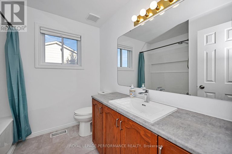 29100825/3084-lemay-circle/town-of-rockland/clarence-rockland/ontario/K4K1A9_29