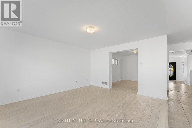 28857821/47-mudminnow-crescent/avalon-west/ottawa/ontario/K4A5H9_17