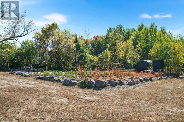 28999166/524-osmond-daley-drive/huntley-ward-south-east/ottawa/ontario/K0A1L0_30
