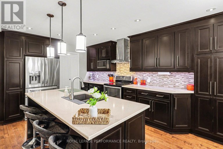 29602570/1006-sheenboro-crescent/fallingbrookpineridge/ottawa/ontario/K4A3M8_14