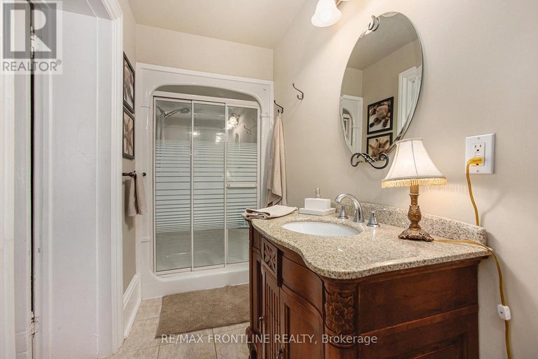 29431396/2-george-street-n/smiths-falls/smiths-falls/ontario/K7A1X9_18