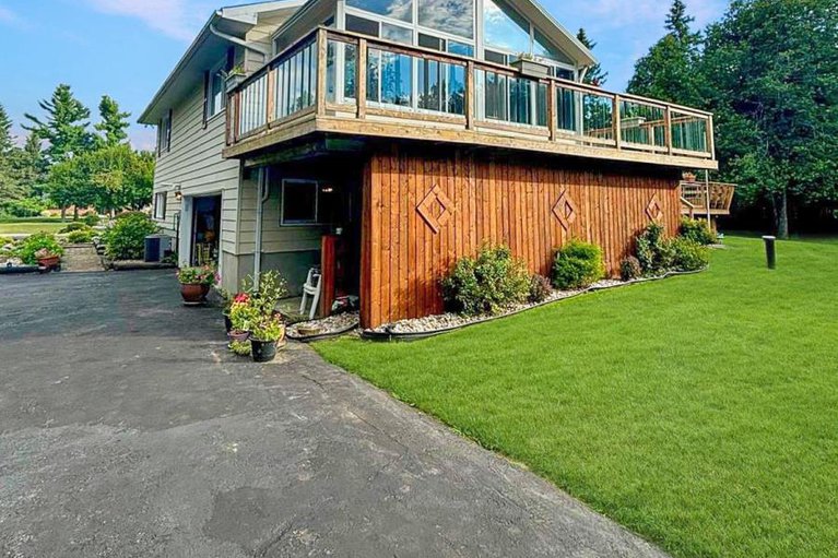 29410189/128-burns-drive/mcnabbraeside-twps/mcnabbraeside/ontario/K0A1G0_36