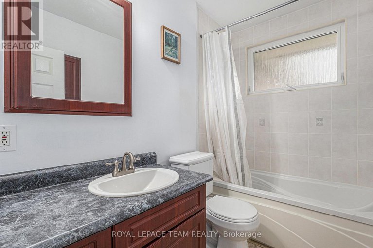 28309030/53-viewmount-drive/meadowlandscrestview/ottawa/ontario/K2G3C4_12
