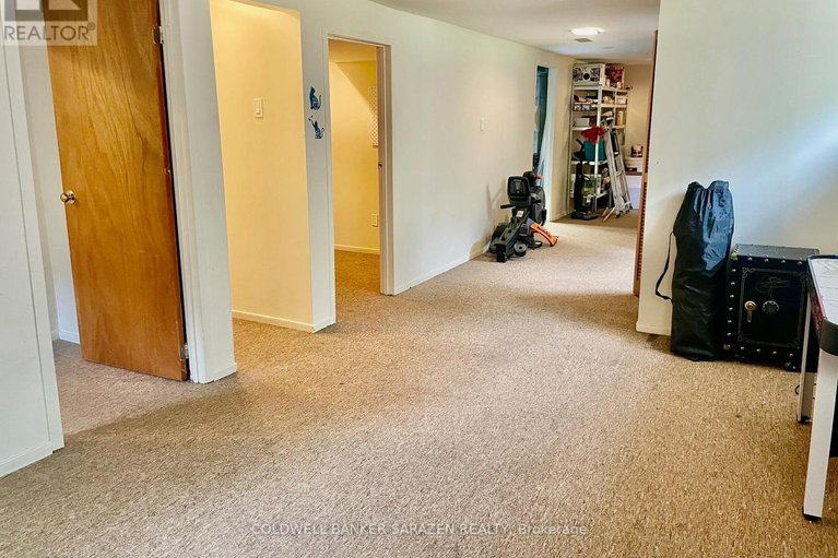 28588729/18-stinson-avenue/lynwood-village/ottawa/ontario/K2H6N1_16