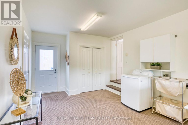 28888820/48-mill-street/almonte/ontario/K0A1A0_17