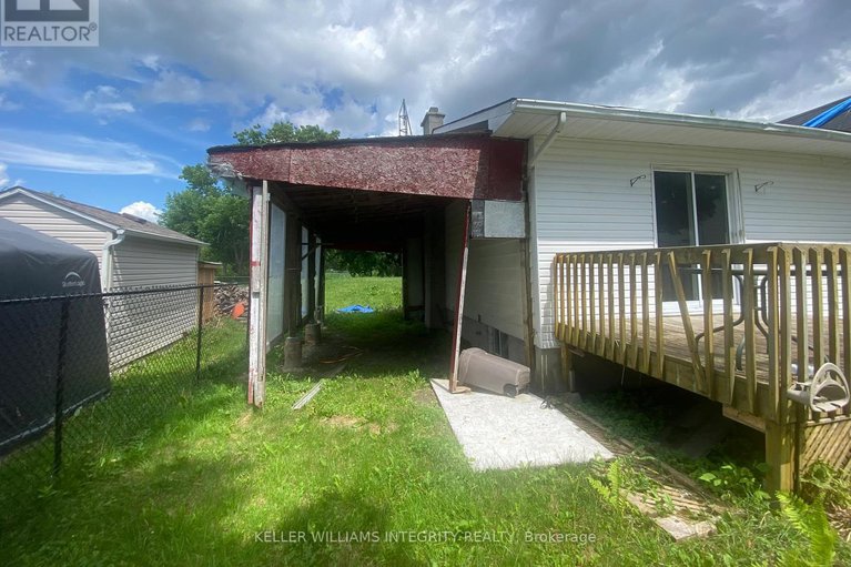 28127575/2415-du-lac-road/clarencerockland-twp/clarence-rockland/ontario/K0A3N0_13