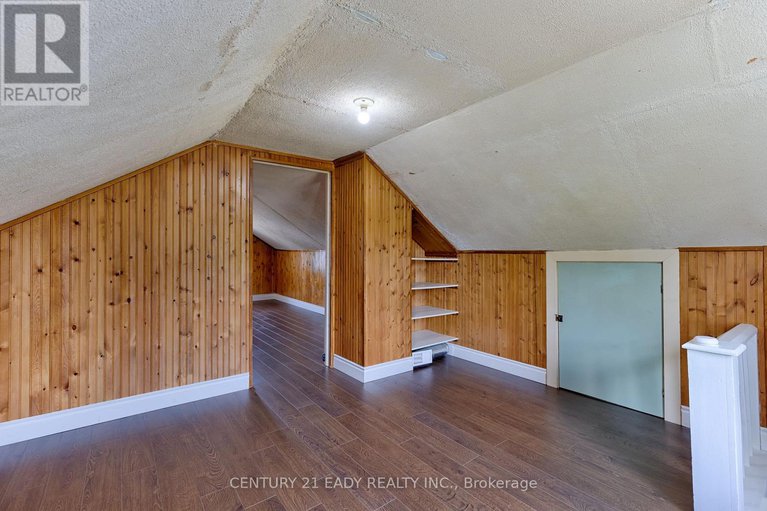 28505414/424-moore-street/renfrew/renfrew/ontario/K7V1L9_35