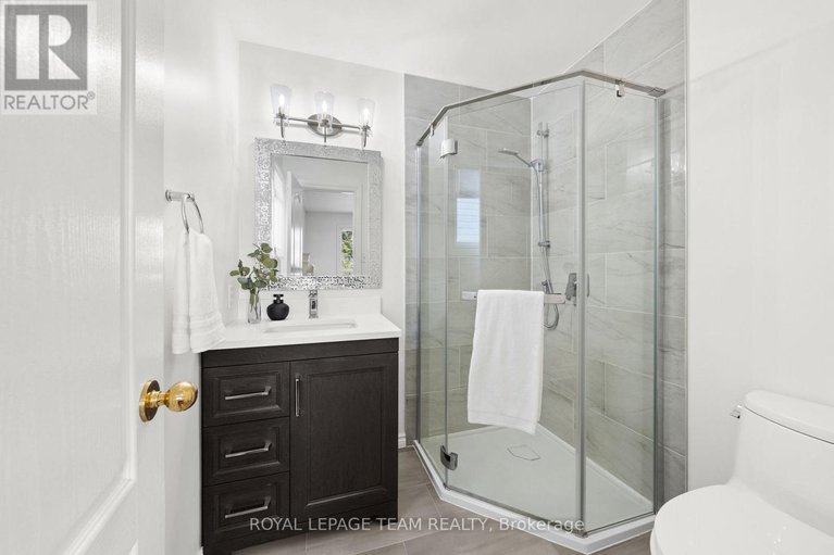 29608056/30-crantham-crescent/stittsville-central/ottawa/ontario/K2S1R2_22