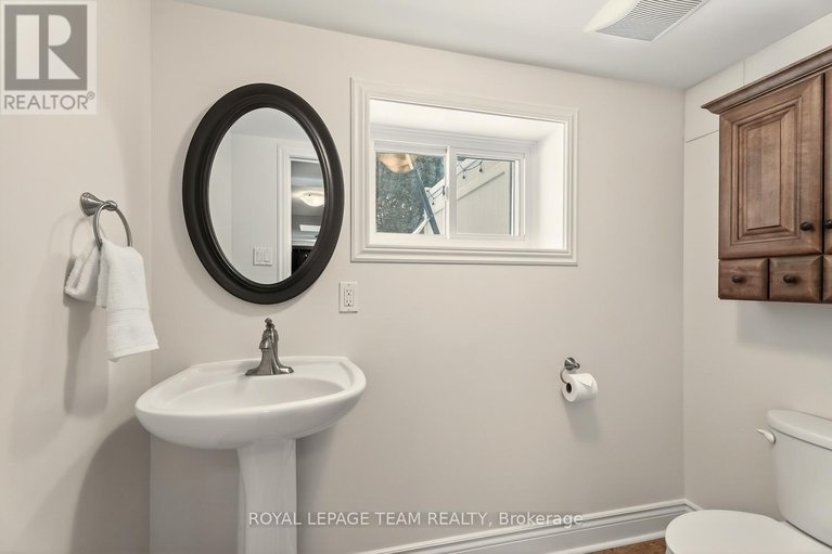 29630933/1314-randall-avenue/alta-vista/ottawa/ontario/K1H7R1_26