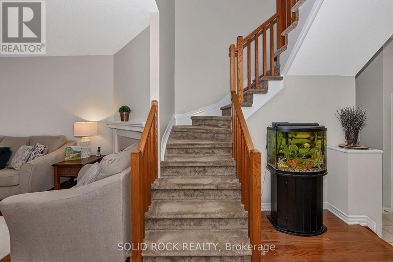 28578317/411-cache-bay-crescent-e/blossom-parkkemp-parkfindlay-creek/ottawa/ontario/K1T4H3_7