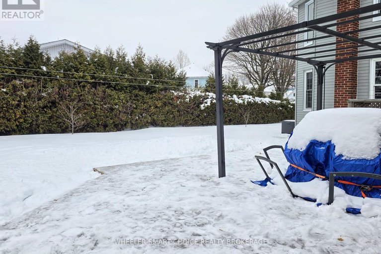 29234673/29-pine-street/ingleside/south-stormont/ontario/K0C1M0_36