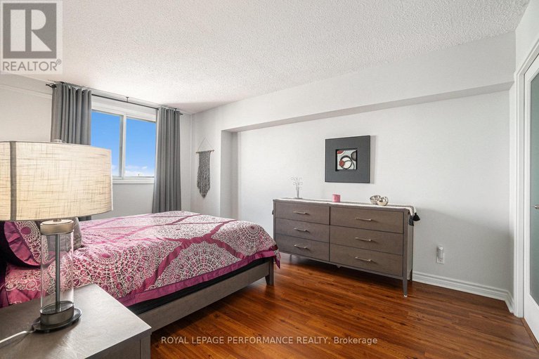 28976196/1508-1195-richmond-road/woodroffe/ottawa/ontario/K2B8E4_20