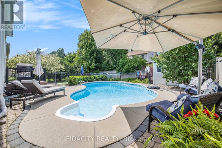 28652644/14-franklin-cathcart-crescent/stittsville-south/ottawa/ontario/K2S2A7_35