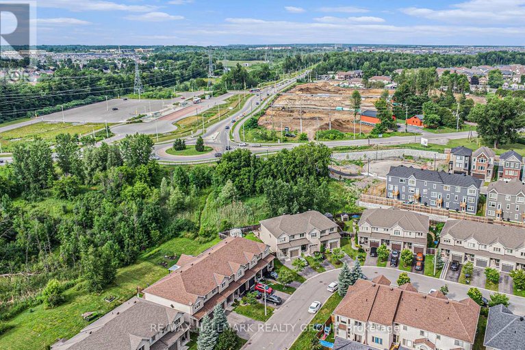 28598601/716-percifor-way/mer-bleuebradley-estatesanderson-park/ottawa/ontario/K1W0E4_28