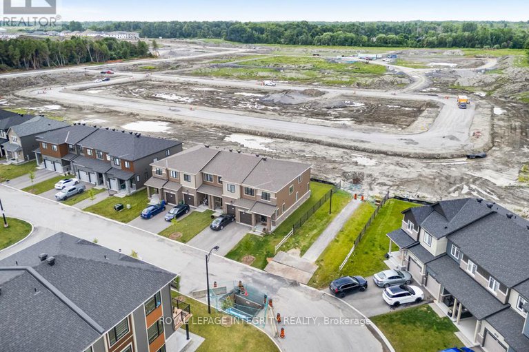 28622673/247-elsie-macgill-walk/rural-kanata-central/ottawa/ontario/K2W0L4_29