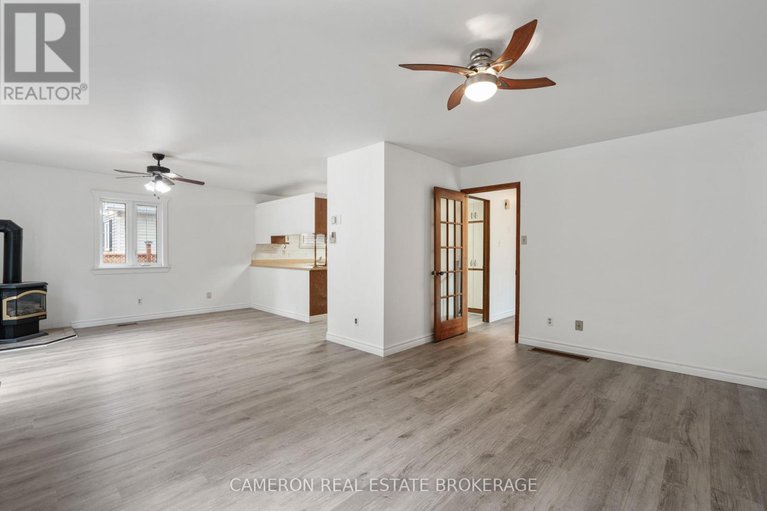 29090581/8-head-street/lancaster/south-glengarry/ontario/K0C1N0_13