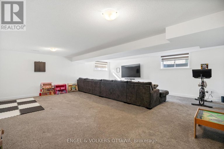 29556815/779-ovation-grove/leitrim/ottawa/ontario/K1T0X6_31