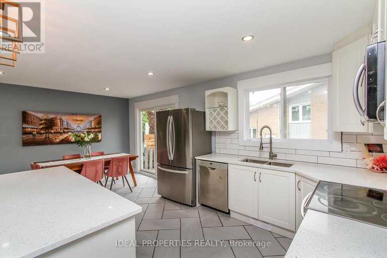 29212818/1326-tara-drive/copeland-park/ottawa/ontario/K2C0S7_16