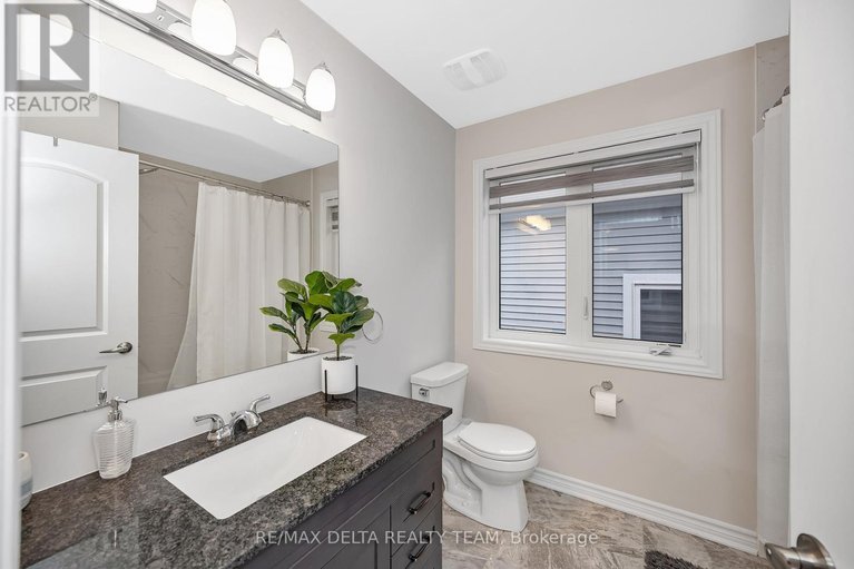 29635219/748-vennecy-terrace/orleans-village/ottawa/ontario/K1W1H2_29