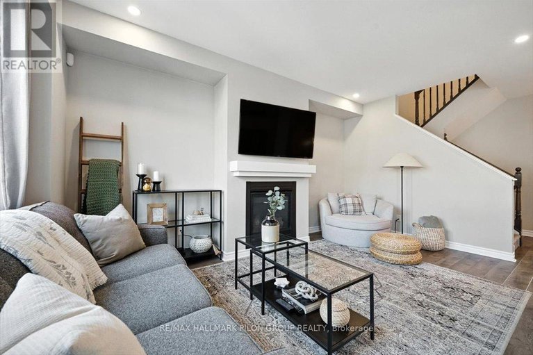 28840776/381-gerry-lalonde-drive/avalon-west/ottawa/ontario/K4A0X2_4