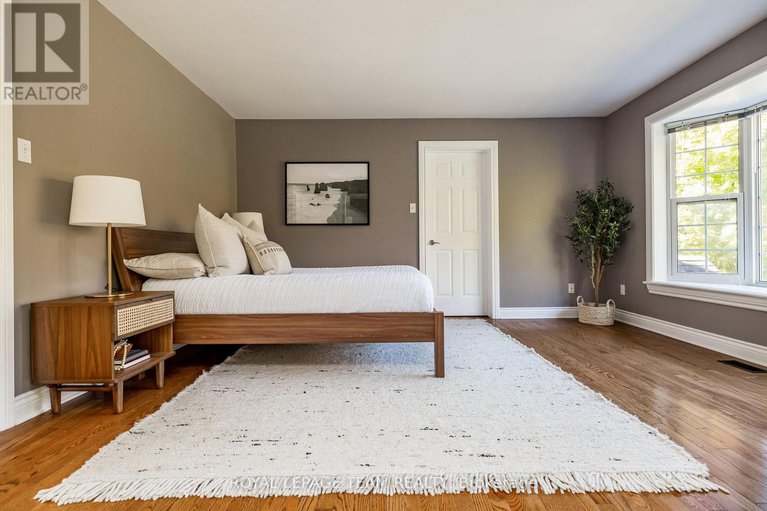 28939850/38-marchvale-drive/rural-kanata-central/ottawa/ontario/K2W1C2_28