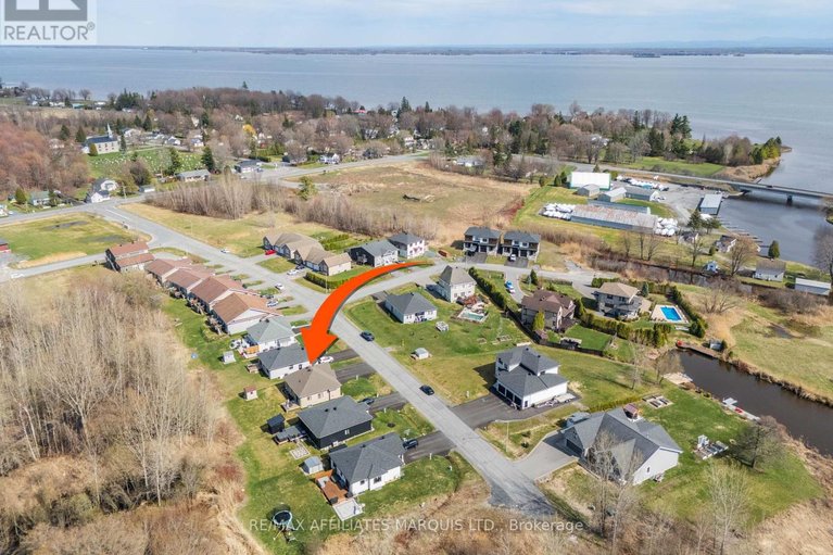 29658311/20309-andrea-avenue/lancaster/south-glengarry/ontario/K0C2C0_46