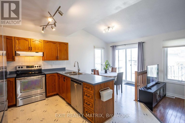 29648463/1458-shawinigan-street/fallingbrookridgemount/ottawa/ontario/K4A2N2_12