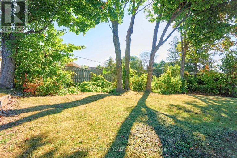 28890244/23-elvina-street/cardinal-heights/ottawa/ontario/K1J7L2_25