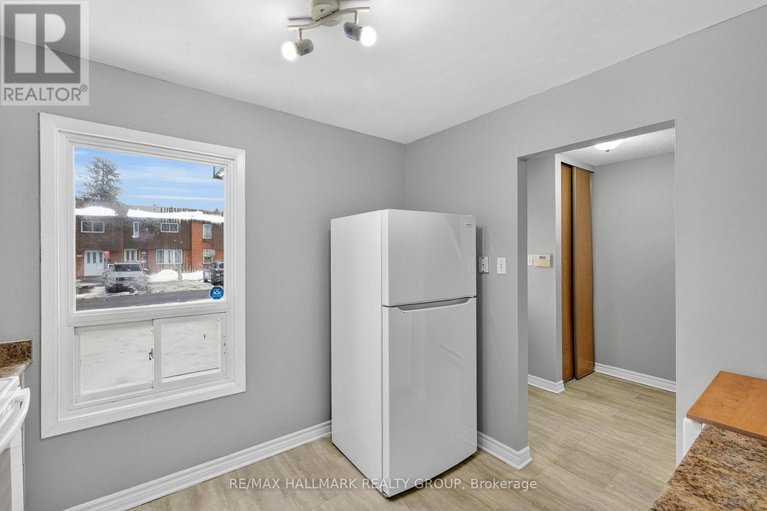 29685312/3219-stockton-drive/blossom-parkkemp-parkfindlay-creek/ottawa/ontario/K1T1S3_23