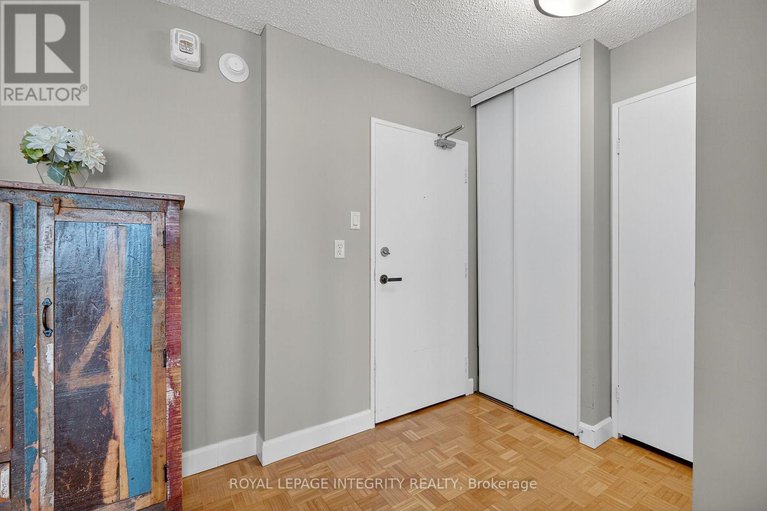 28883247/704-265-poulin-avenue/britannia/ottawa/ontario/K2B7Y8_15