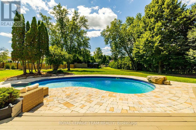 28666858/1216a-river-road/manotick-east-to-manotick-station/ottawa/ontario/K4M1B4_31