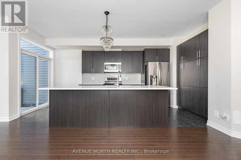 29241567/1024-kijik-crescent/blossom-parkkemp-parkfindlay-creek/ottawa/ontario/K1X0G9_21